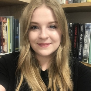 Laura Wołoszyn - asystent bibliotekarza